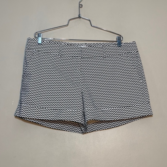 New York & company | Woman’s shorts size 18 - Picture 1 of 6